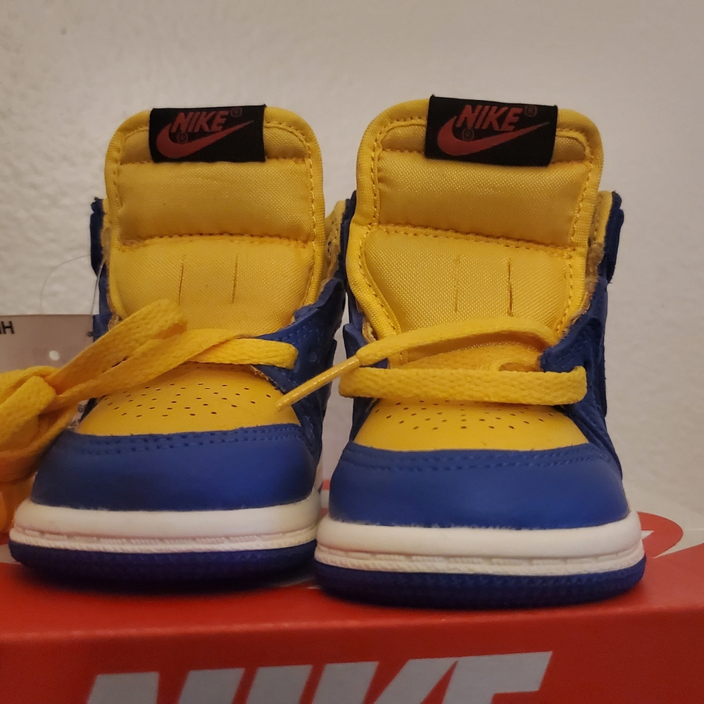 Nike Kids Blue and Yellow Sneakers